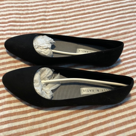 8.5 Black Kelly & Katie flats - Picture 1 of 2